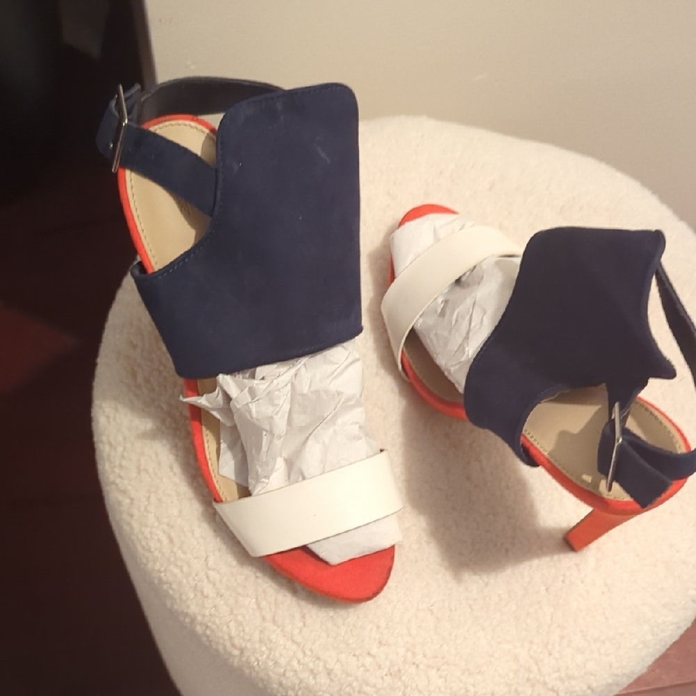 Zara Women's Heels in Navy, White, and Red